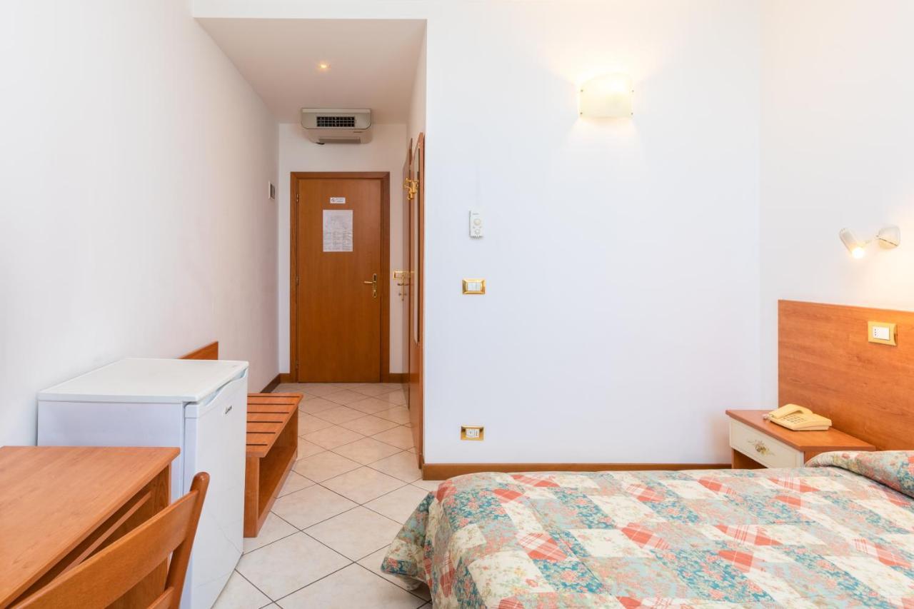 B&B New Aurora Venice Marghera Exterior photo